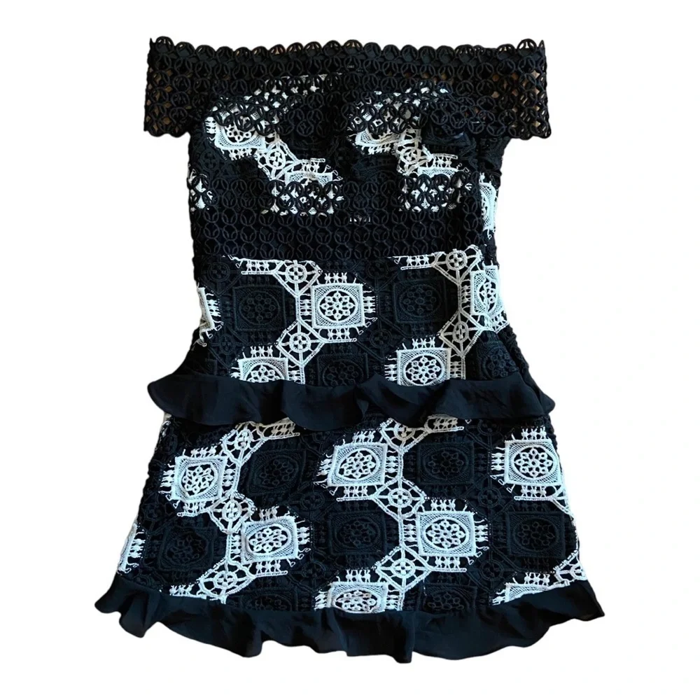 Romeo & Juliet Crochet Lace Off-the-Shoulder Dress NWT - Picture 2 of 7